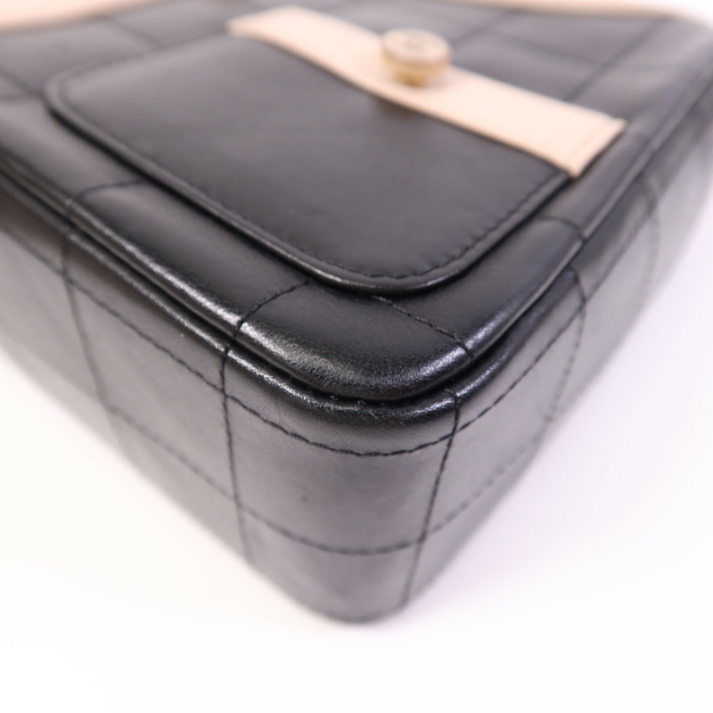 CHANEL 牛皮皮革Mademoiselle Jacket Bag金扣肩背袋-10