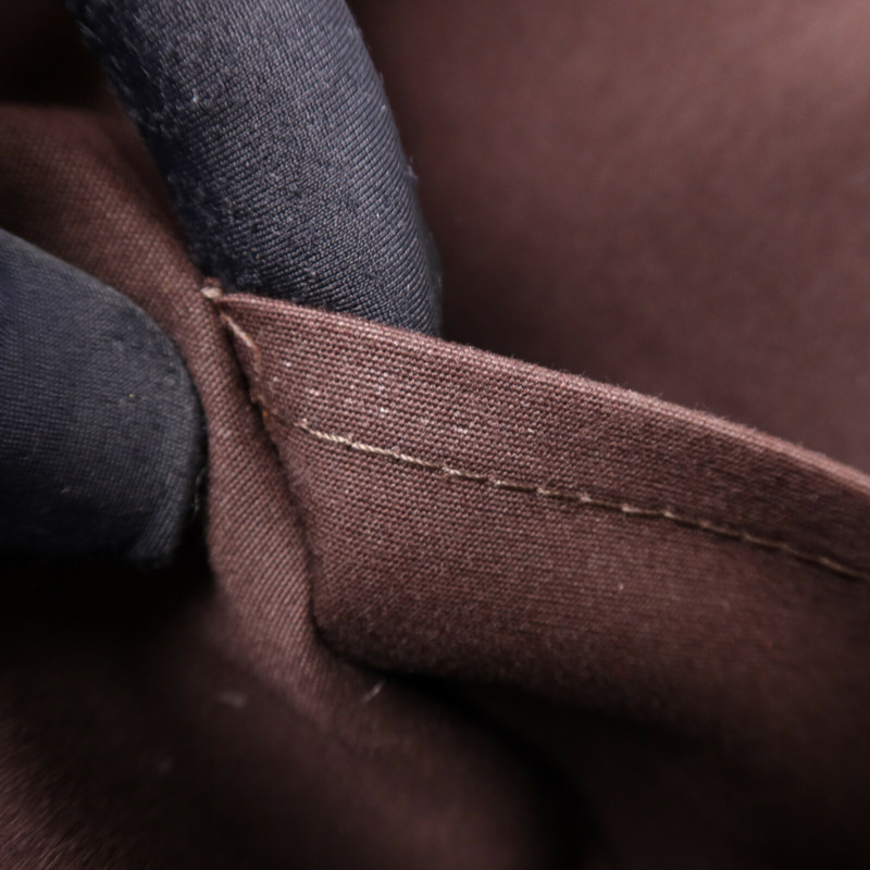 LOUIS VUITTON Monogram Vernis Bellevue GM金扣手挽袋-8