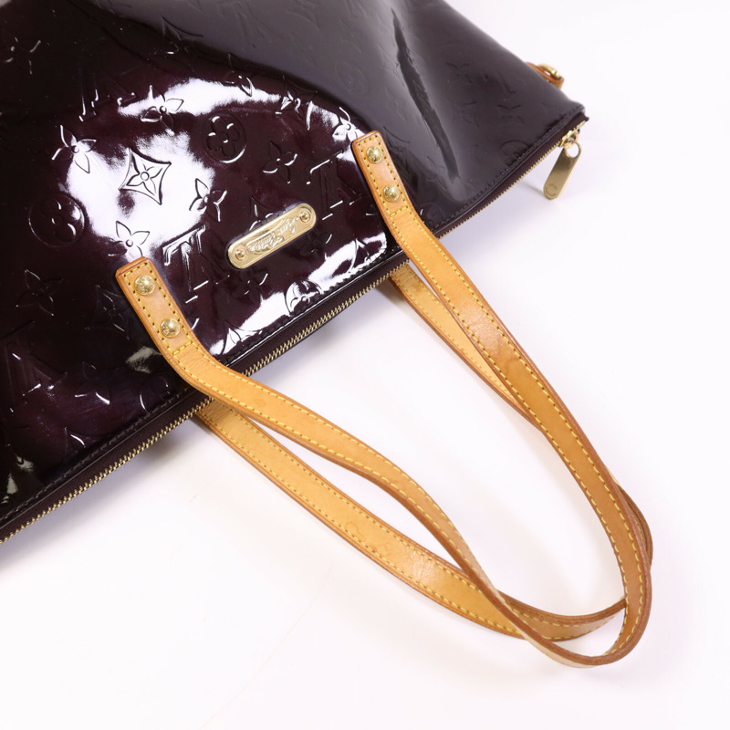 LOUIS VUITTON Monogram Vernis Bellevue GM金扣手挽袋-9