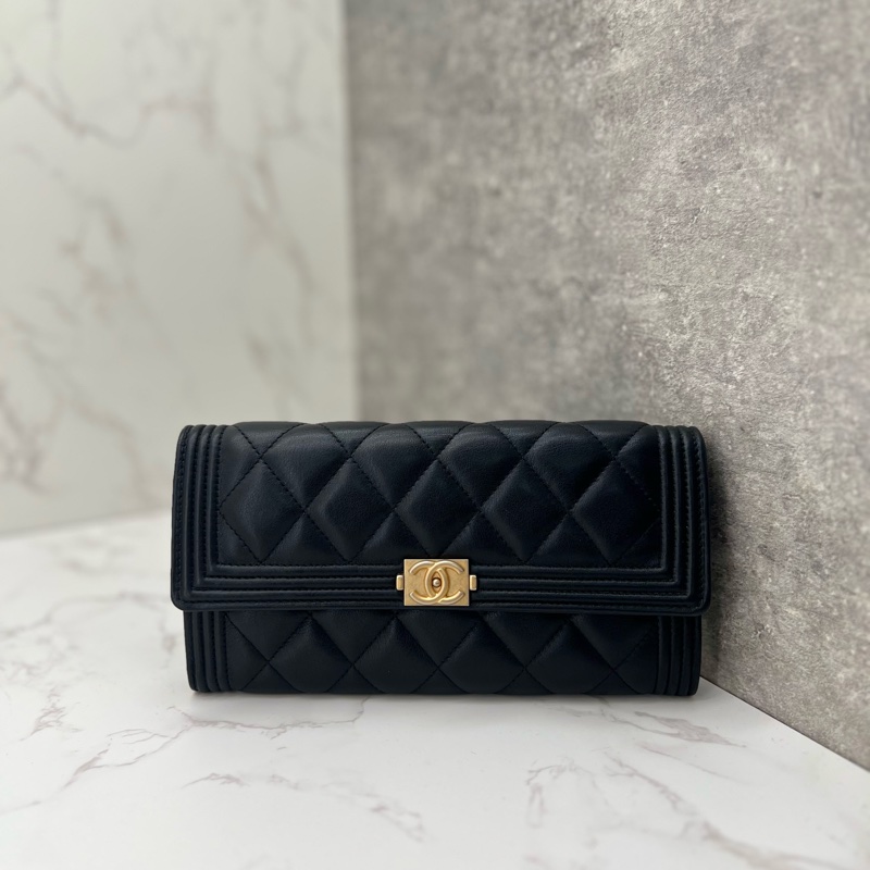 💗香緹國際精品💗 787 Chanel leboy 羊皮 黑金 長夾 #顯少使用 包況好-0