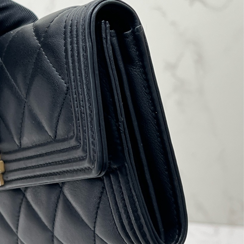 💗香緹國際精品💗 787 Chanel leboy 羊皮 黑金 長夾 #顯少使用 包況好-1