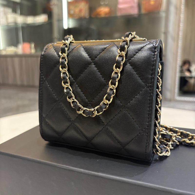 *SHIHNA名牌精品* CHANEL Trendy CC Mini 小羊皮 黑金扣斜背鍊包 保卡款-4