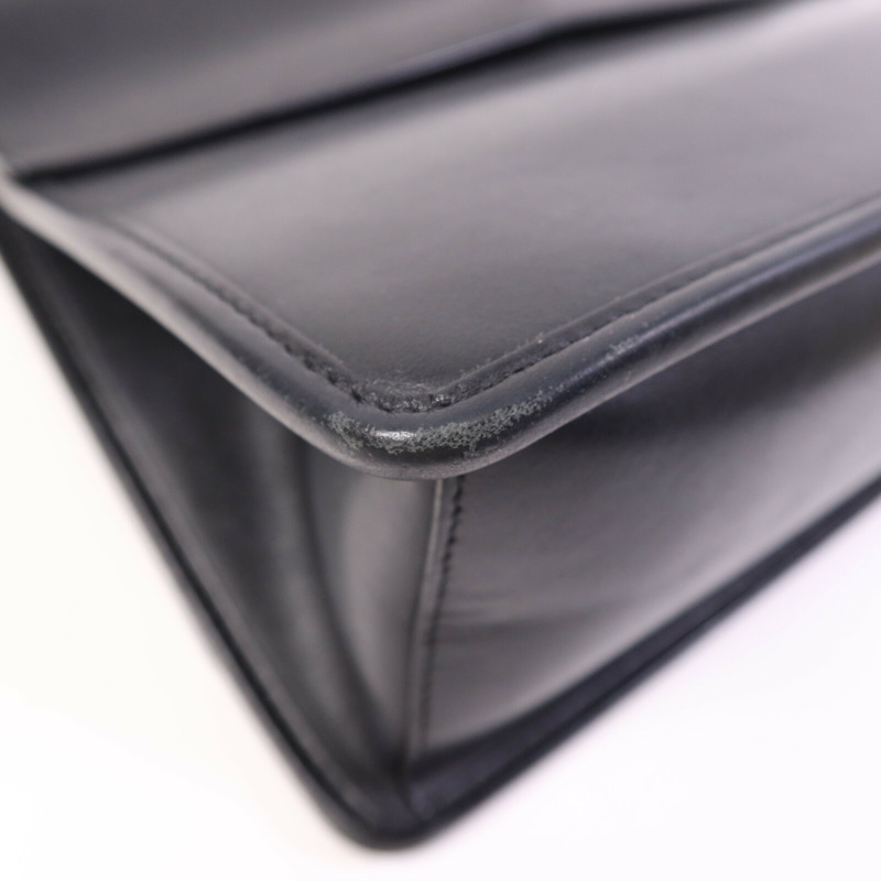 FENDI 牛皮皮革Kan I肩背袋-12