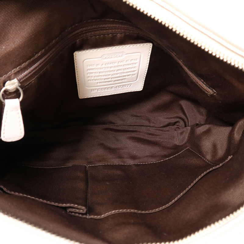 COACH 帆布Soho Hobo銀扣肩背袋-4