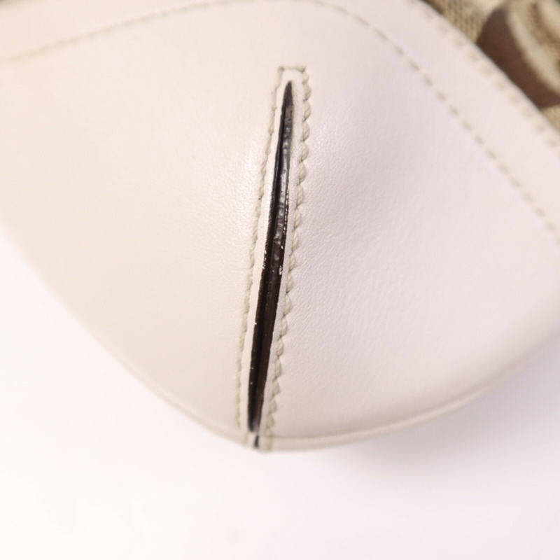 COACH 帆布Soho Hobo銀扣肩背袋-10