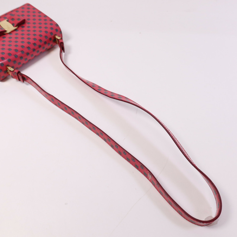 Salvatore Ferragamo 塗層帆布Mini Vara Zoo金扣肩背袋-7