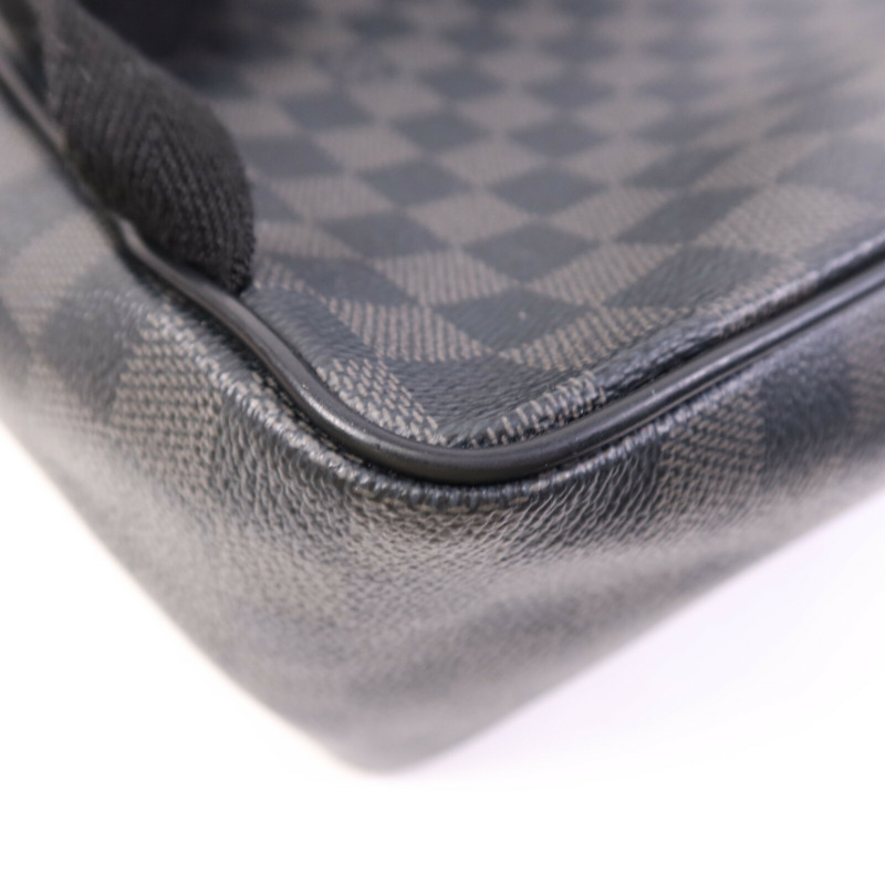LOUIS VUITTON Damier Graphite Josh銀扣背包-12