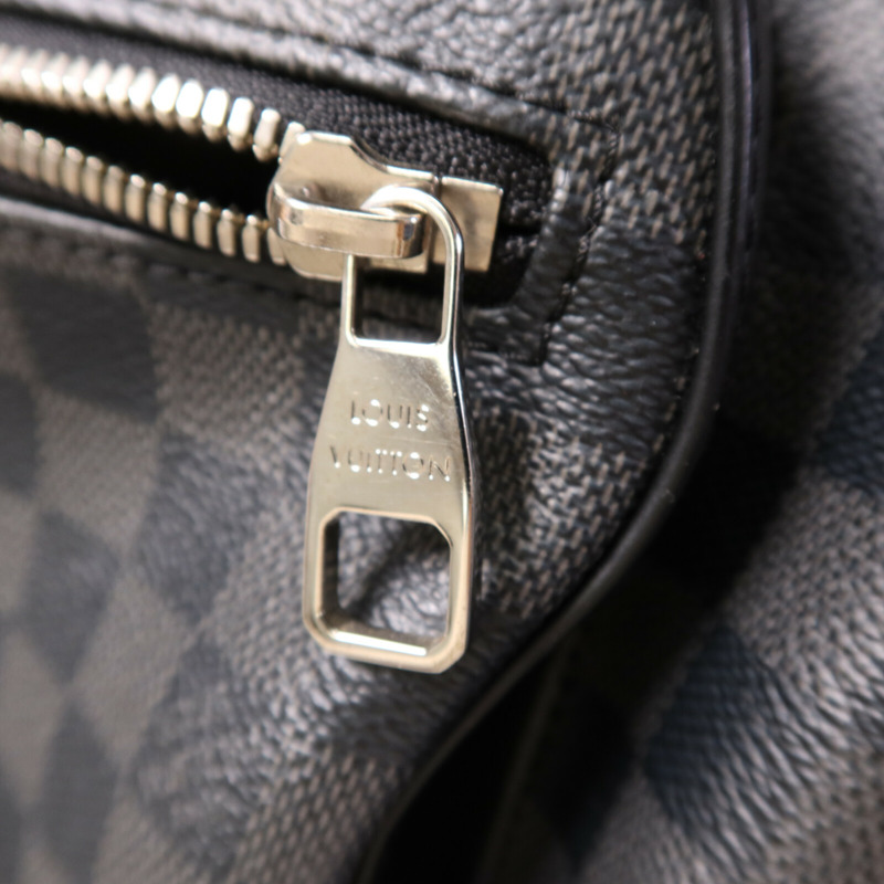LOUIS VUITTON Damier Graphite Josh銀扣背包-14