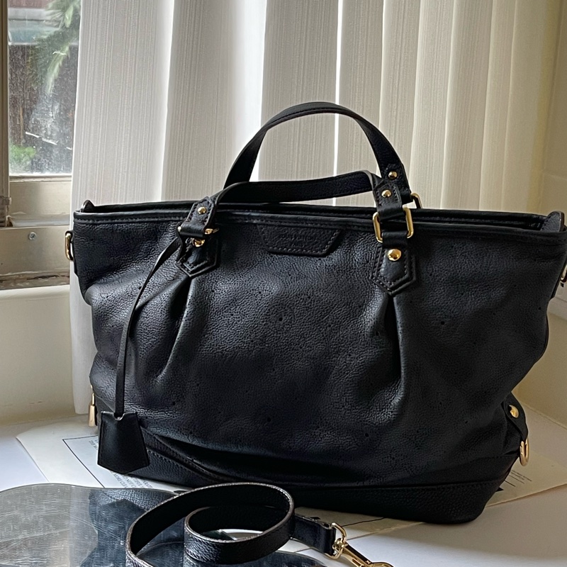 ▪️富貴選物FUGUEI▪️LV Mahina 月光女神系列 全皮革手提包-2