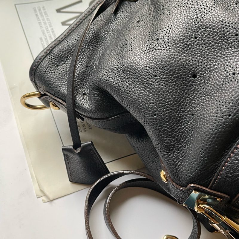 ▪️富貴選物FUGUEI▪️LV Mahina 月光女神系列 全皮革手提包-7