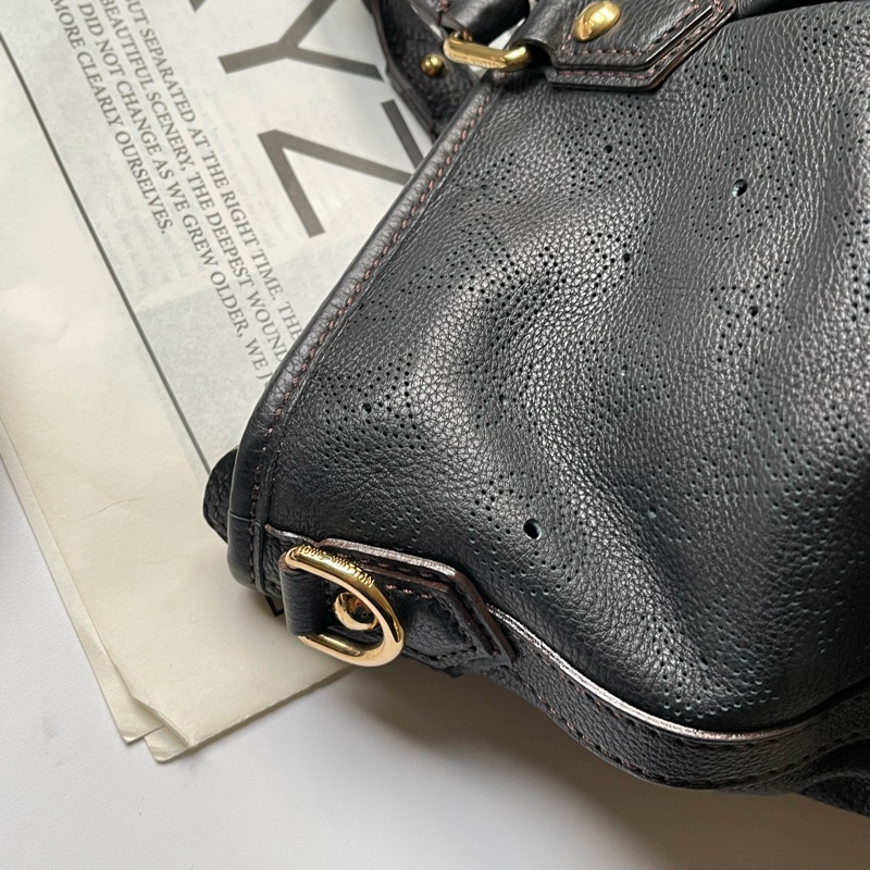 ▪️富貴選物FUGUEI▪️LV Mahina 月光女神系列 全皮革手提包-14