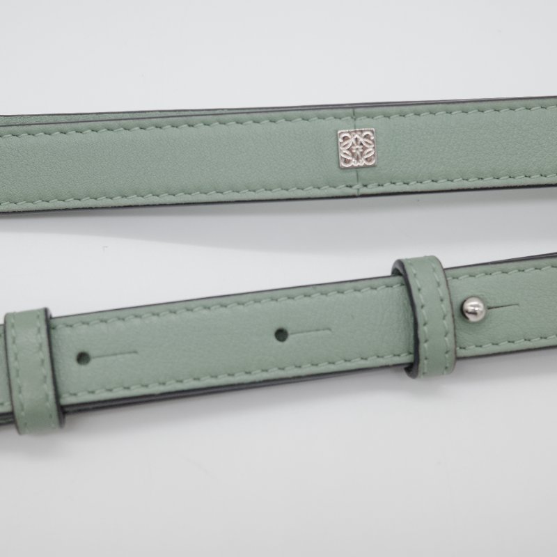 Loewe 羅威 Hammock Drawstring Mini 牛油果綠色 卡其色 柔軟粒面小牛皮 麂皮 斜背包 吊床包 手提包-21