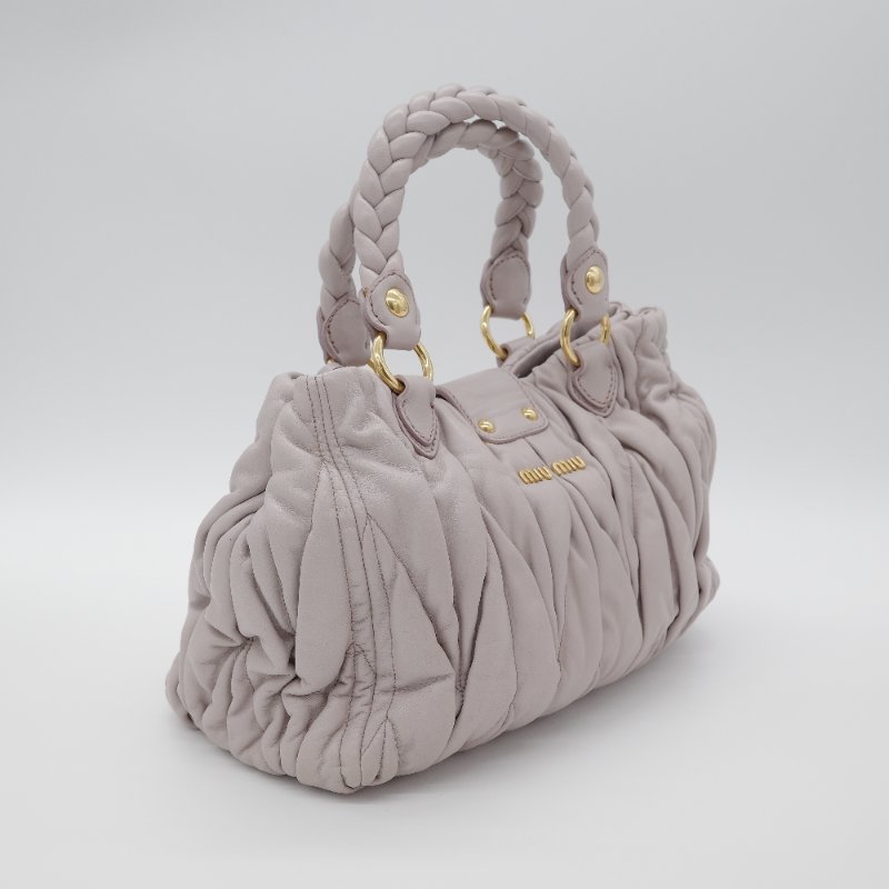 Miu Miu 繆繆 Nappa Matelassé 粉灰色 羊皮 手提 皺褶 斜背 手提 兩用包-4