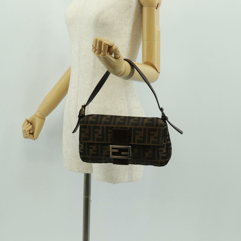 【日本直送】FENDI Zucca帆布Mamma Baguette單肩包 黑色棕色 正品 161669SAV-25