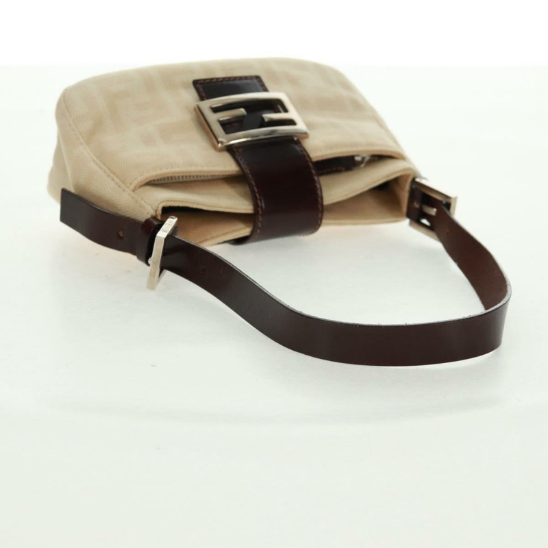 【日本直送】FENDI Zucca帆布Mamma Baguette單肩包 米色 銀色 正品 163656V-6