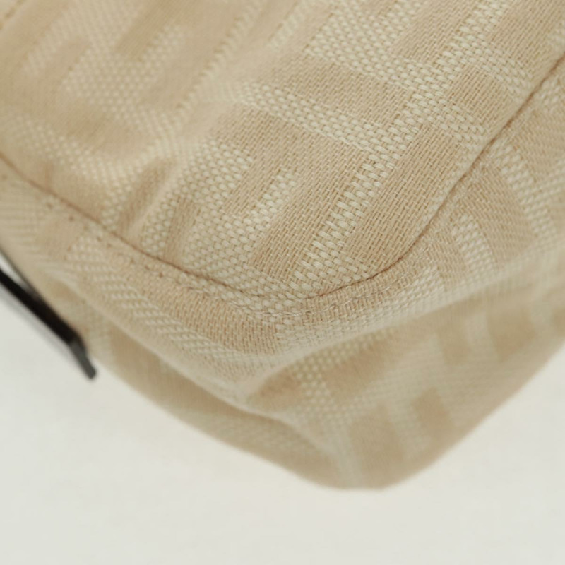 【日本直送】FENDI Zucca帆布Mamma Baguette單肩包 米色 銀色 正品 163656V-16