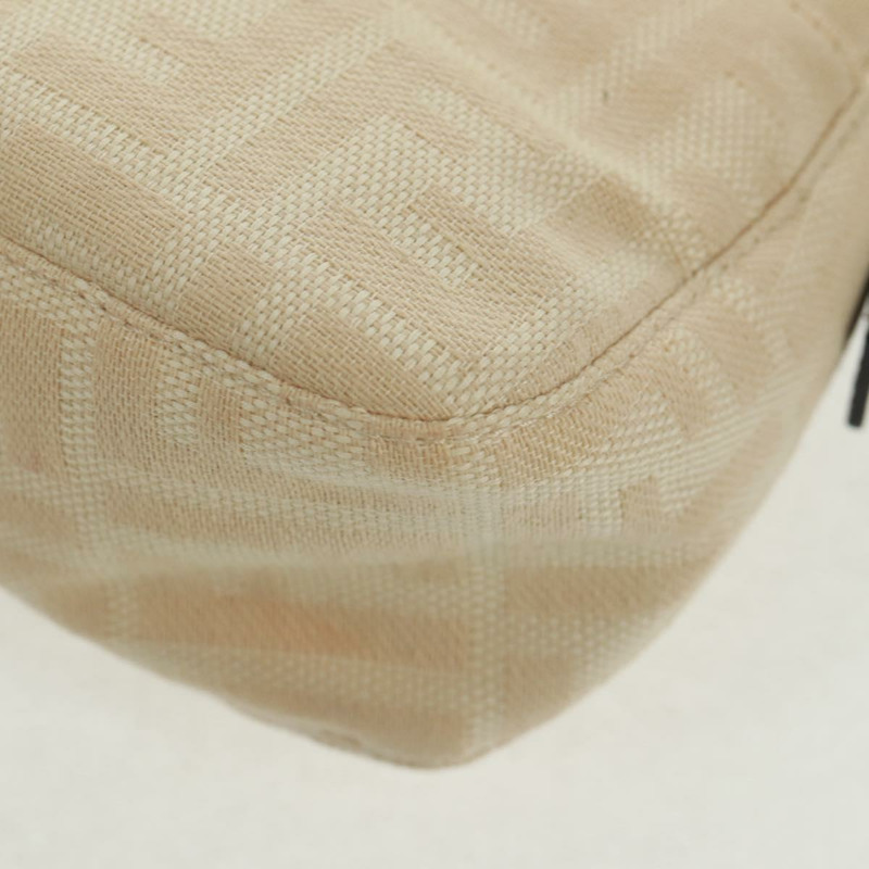 【日本直送】FENDI Zucca帆布Mamma Baguette單肩包 米色 銀色 正品 163656V-17