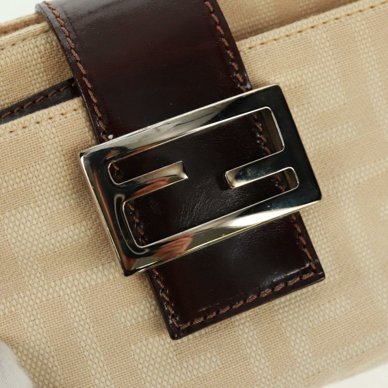 【日本直送】FENDI Zucca帆布Mamma Baguette單肩包 米色 銀色 正品 163656V-18