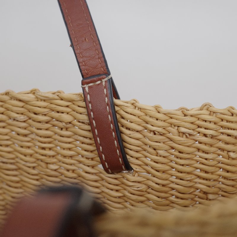 Loewe 羅威 Shell Basket 原色 棕色 編織拉菲草拼 Logo吊飾 托特包 草編包 單肩包-13