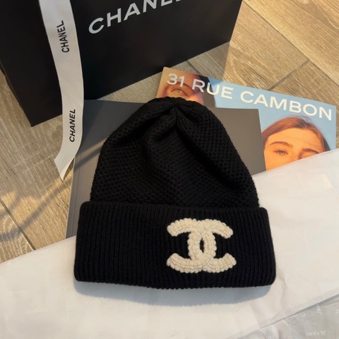 Chanel 26c 黑色菠蘿帽 針織冷帽白色cc logo