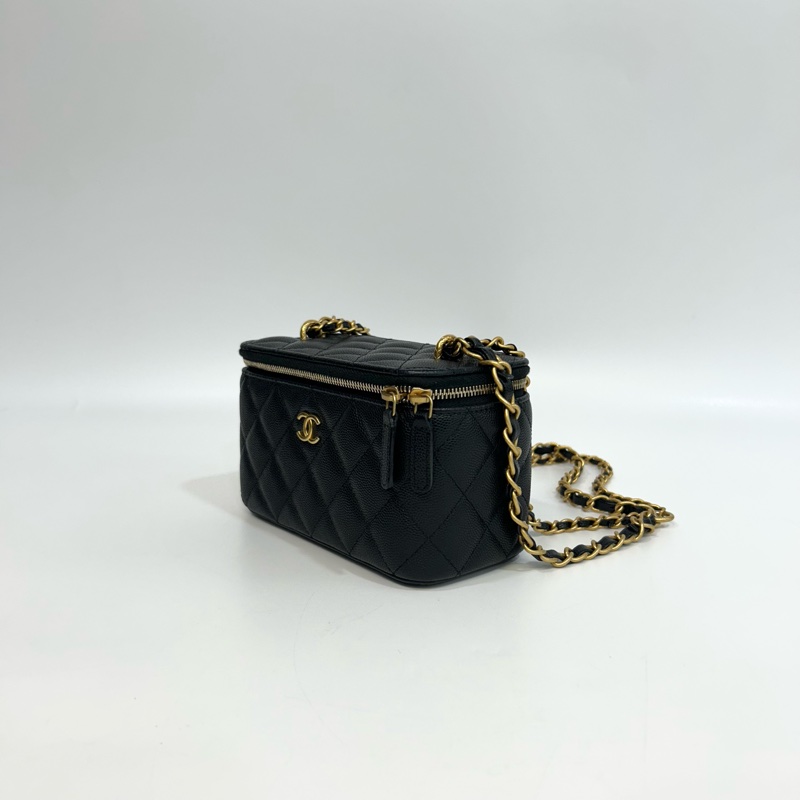 香奈兒長盒子CHANEL黑金粒紋牛皮小吊飾長盒子AP3376-2