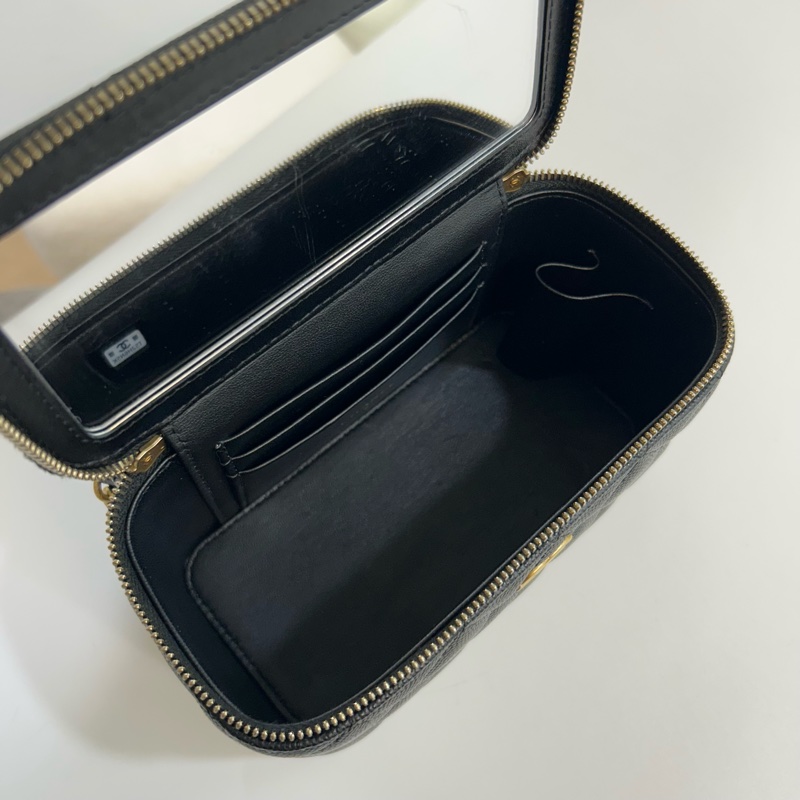 香奈兒長盒子CHANEL黑金粒紋牛皮小吊飾長盒子AP3376-7