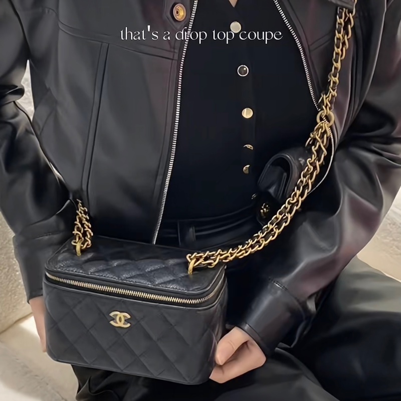 香奈兒長盒子CHANEL黑金粒紋牛皮小吊飾長盒子AP3376-1