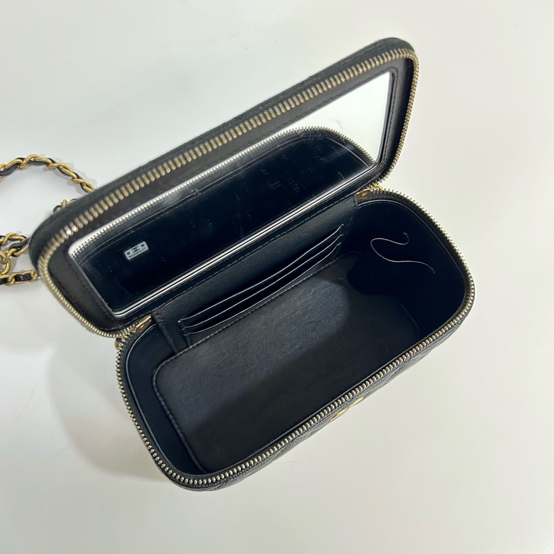 香奈兒長盒子CHANEL黑金粒紋牛皮小吊飾長盒子AP3376-7