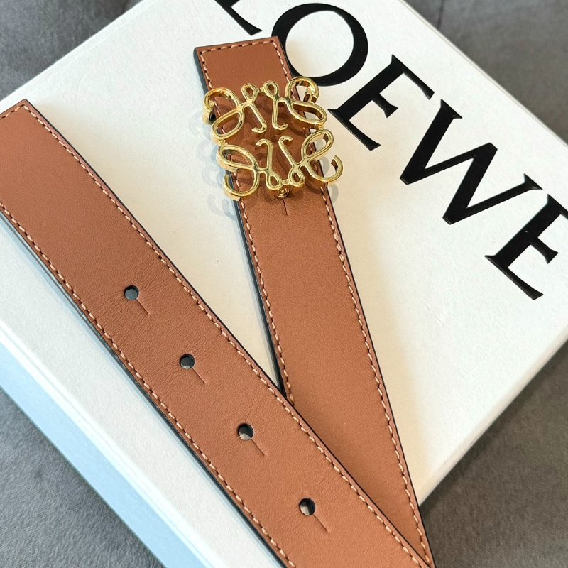 {🤎近新➕甜價✨}LOEWE 經典雕花 牛皮雙面皮帶-3