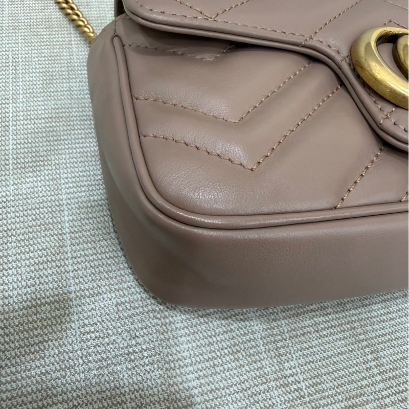 Gucci古馳奶茶色marmont mini鏈條包 斜背包-9