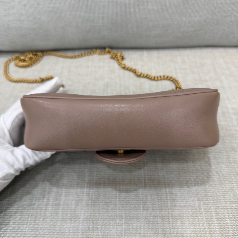 Gucci古馳奶茶色marmont mini鏈條包 斜背包-12