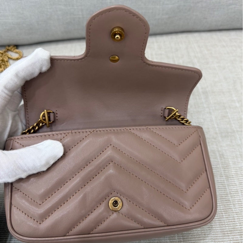 Gucci古馳奶茶色marmont mini鏈條包 斜背包-18