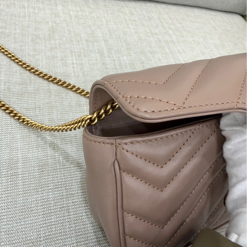 Gucci古馳奶茶色marmont mini鏈條包 斜背包-20