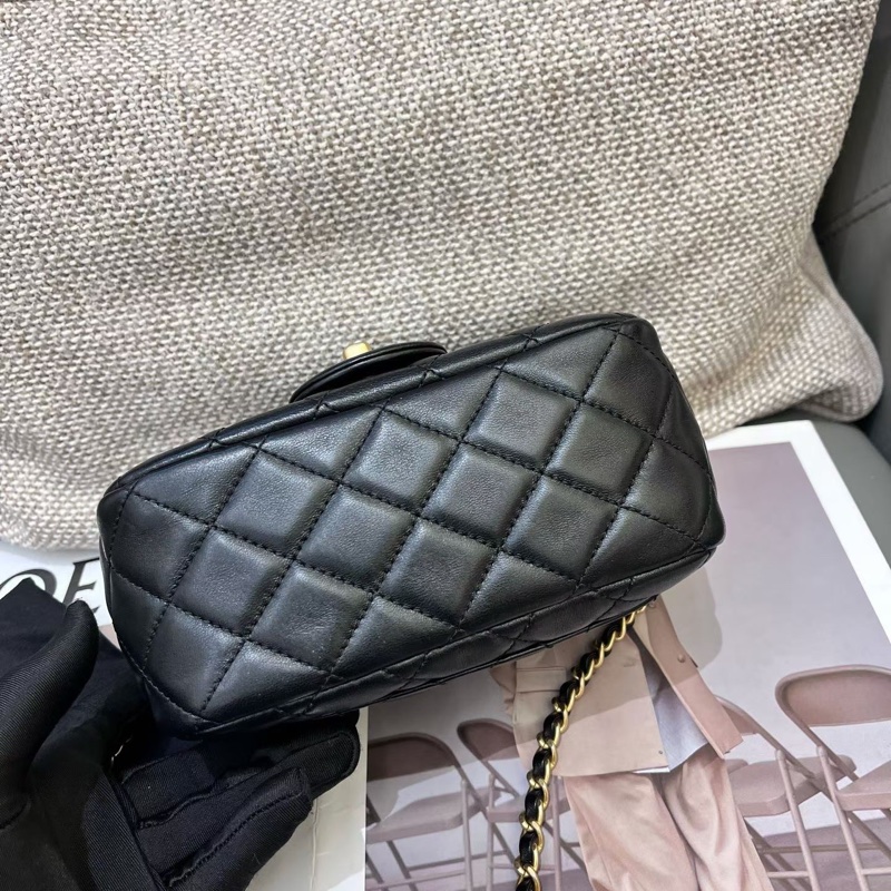 Chanel黑金荷葉邊方胖-2