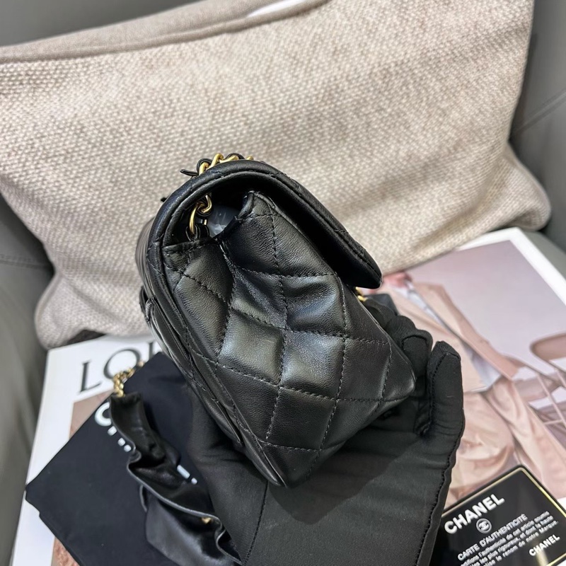Chanel黑金荷葉邊方胖-4