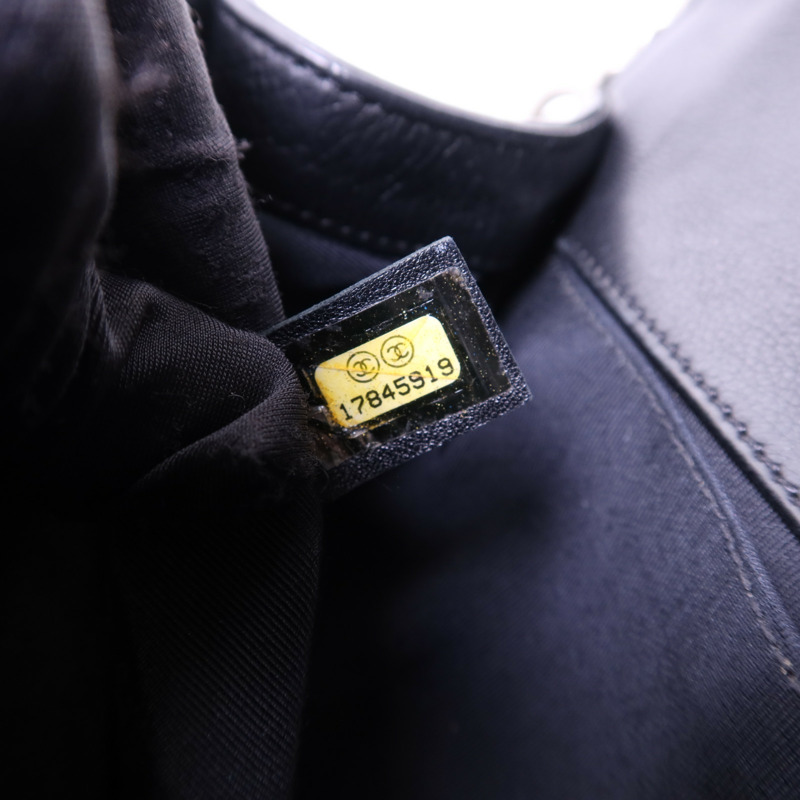 CHANEL 牛皮皮革Boy 25鏈帶肩背袋-8