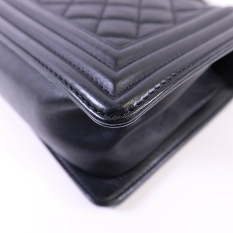 CHANEL 牛皮皮革Boy 25鏈帶肩背袋-14