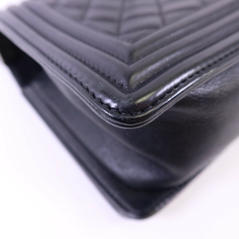 CHANEL 牛皮皮革Boy 25鏈帶肩背袋-15