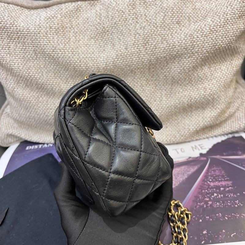 Chanel黑金羊皮金球方胖-2