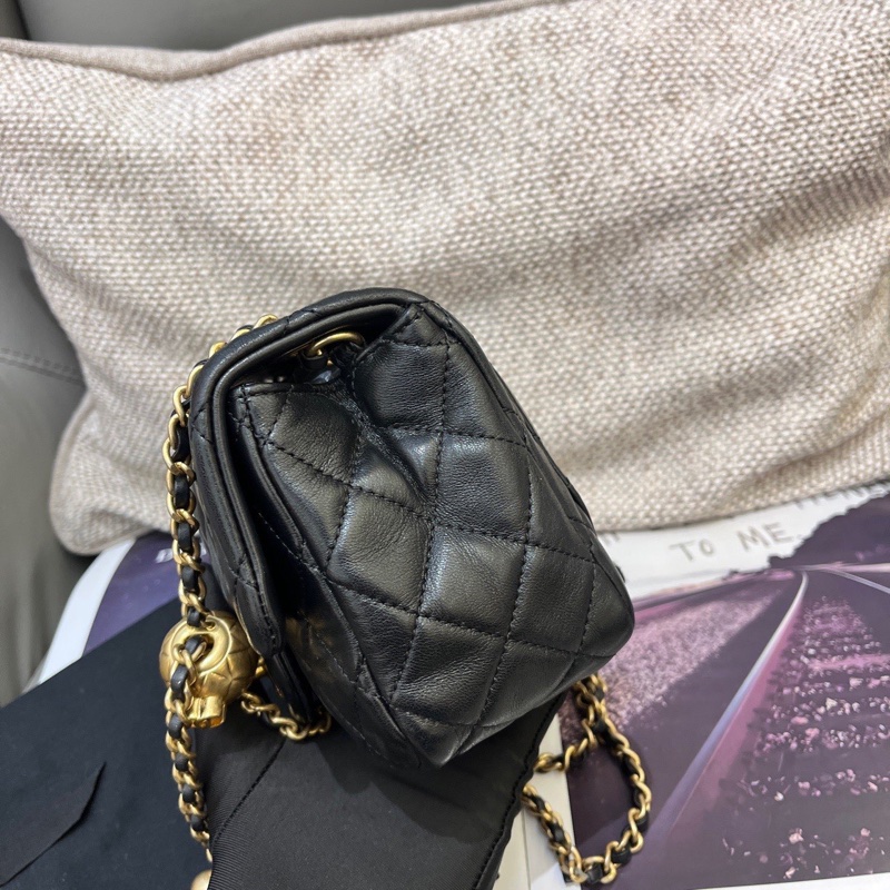 Chanel黑金羊皮金球方胖-3