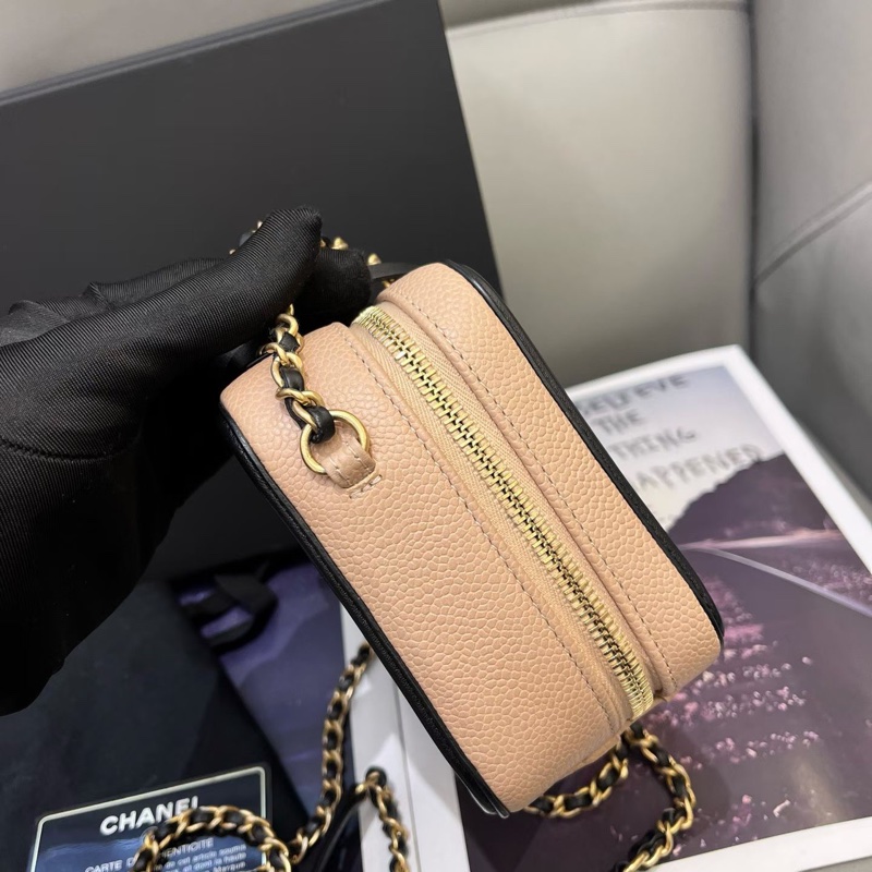 Chanel Vanity Case荔枝皮相機包-3