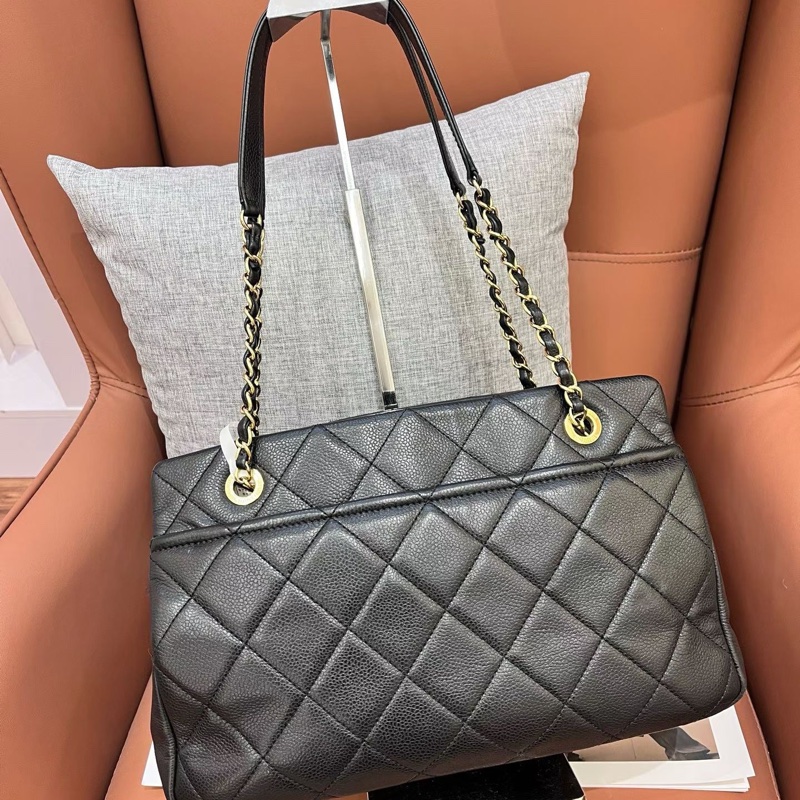 Chanel黑金雙C托特包-1