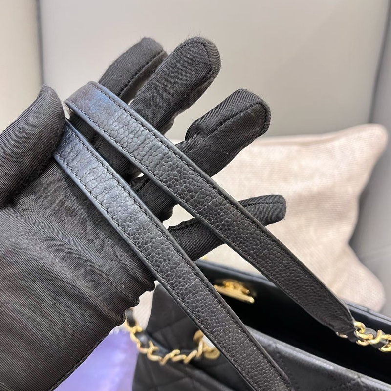 Chanel黑金雙C托特包-4