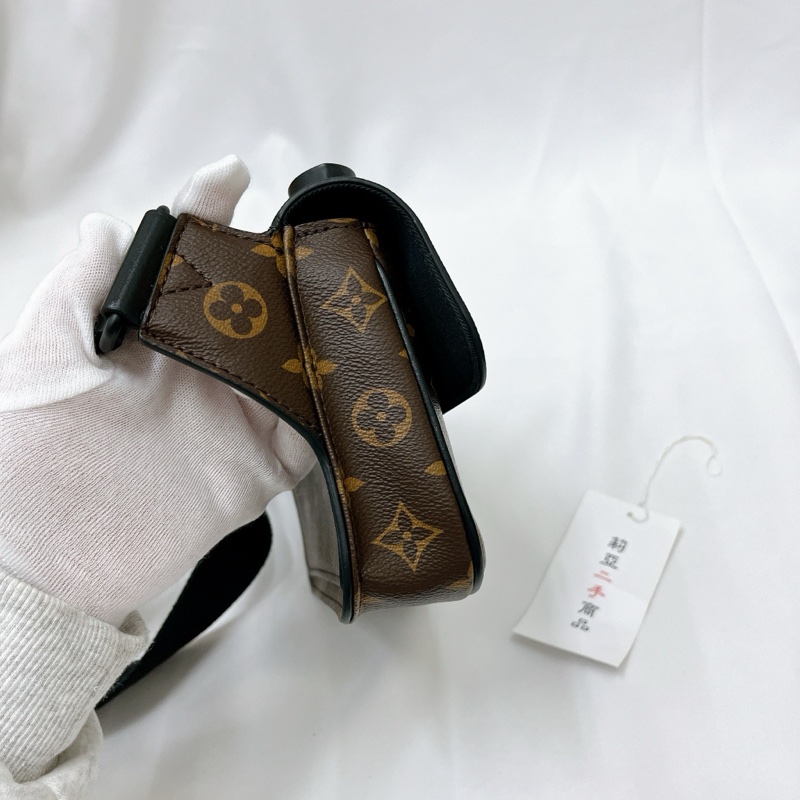 莉亞精品♡ LV M45807 老花胸包 二手-7