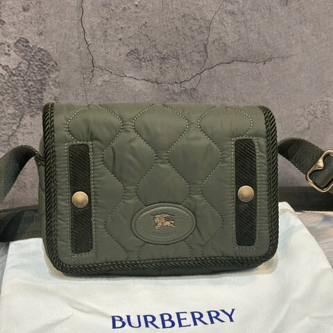 💎Han's house精品服飾💎burberry尼龍斜背包