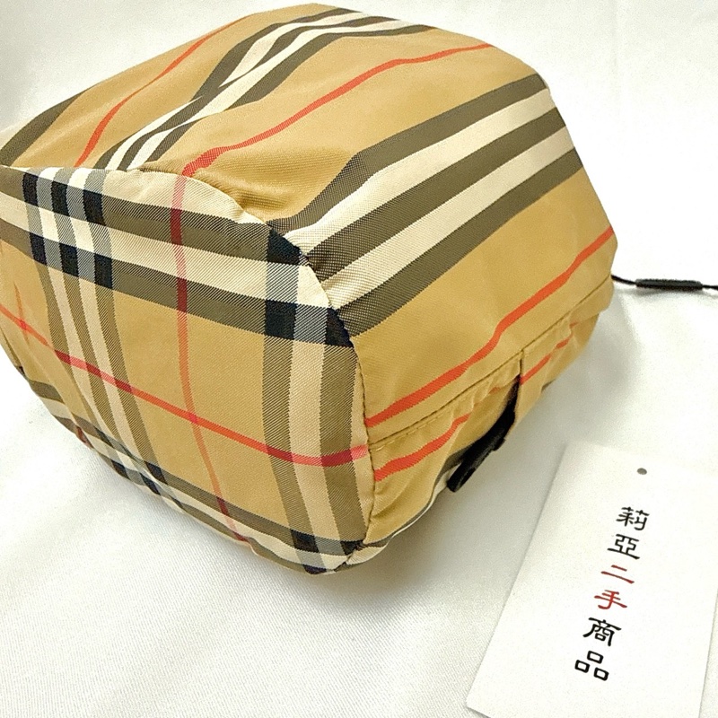 莉亞精品♡ Burberry 格紋尼龍水桶 二手-9