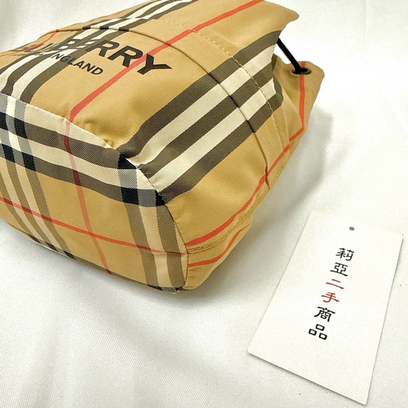 莉亞精品♡ Burberry 格紋尼龍水桶 二手-11
