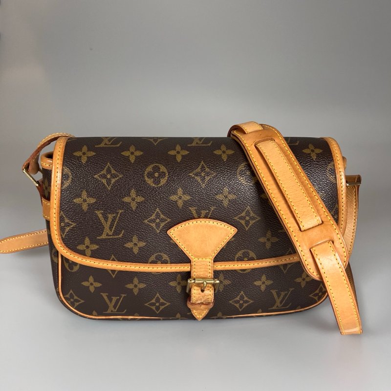 LV M42250  老花法棍包-0