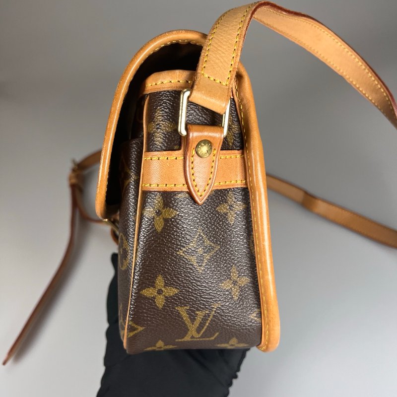 LV M42250  老花法棍包-2