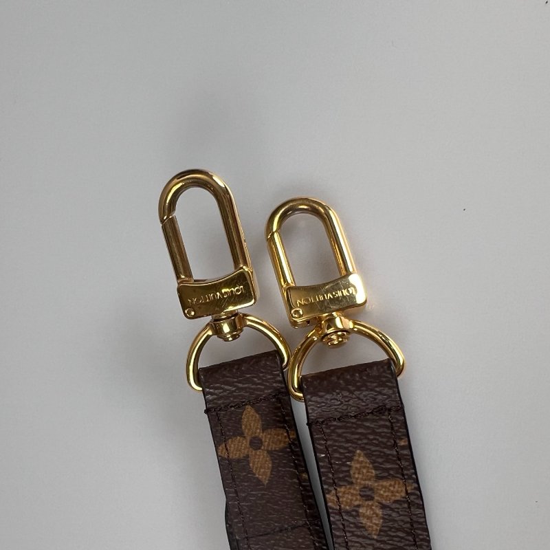 LV M40780  老花郵差包-10